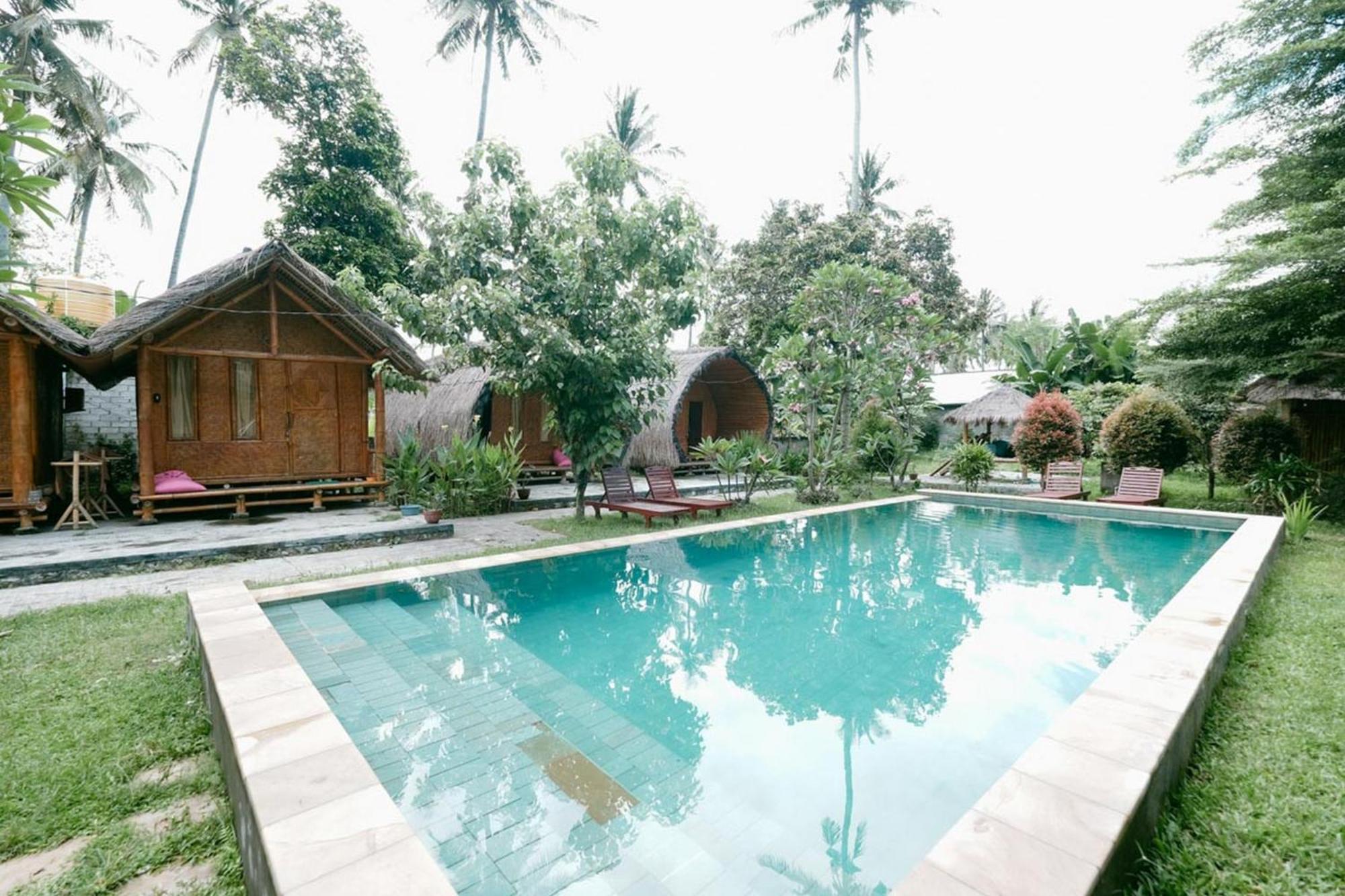 Cici Bungalow Senggigi Mangsit Kültér fotó