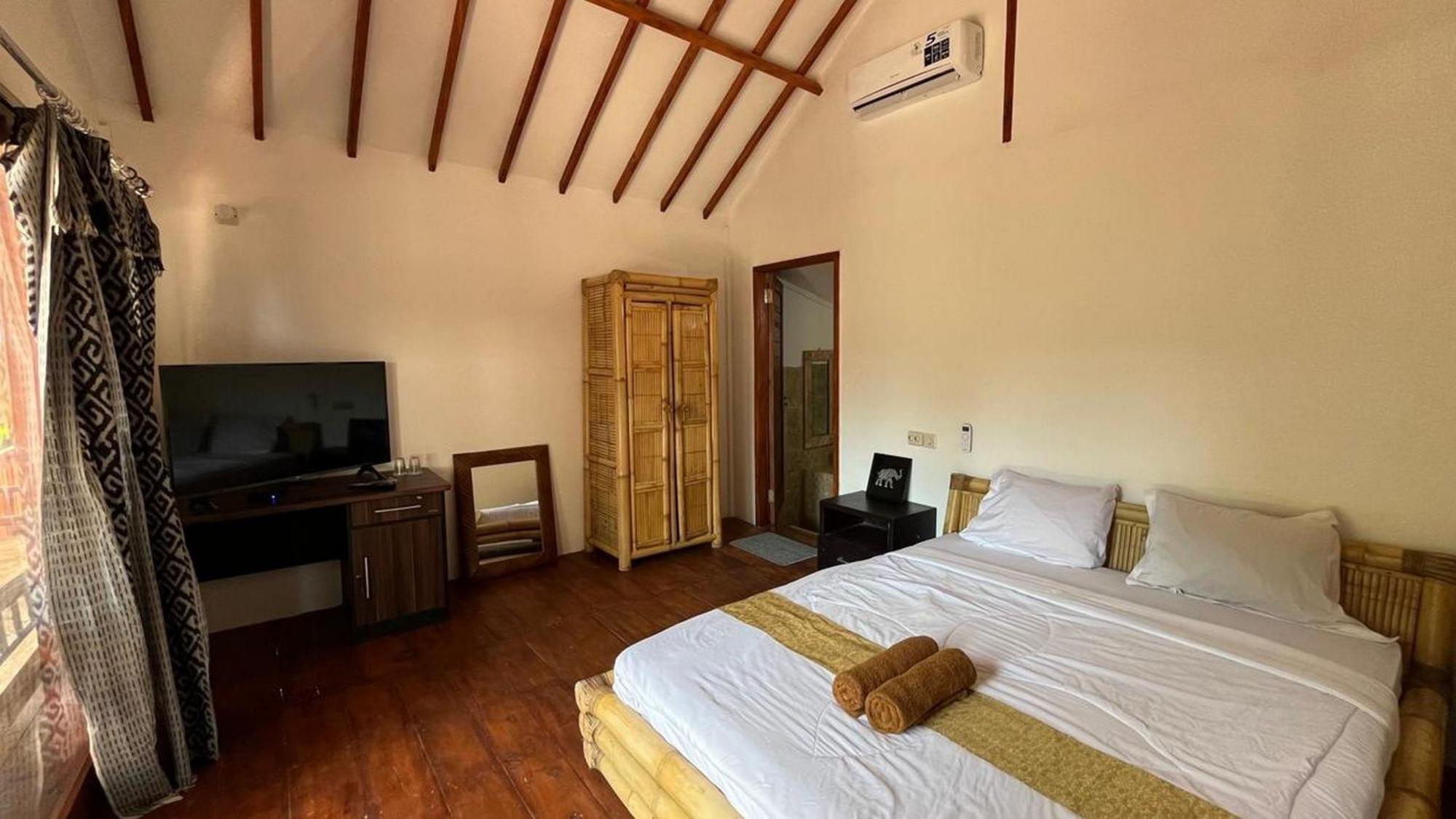 Cici Bungalow Senggigi Mangsit Kültér fotó