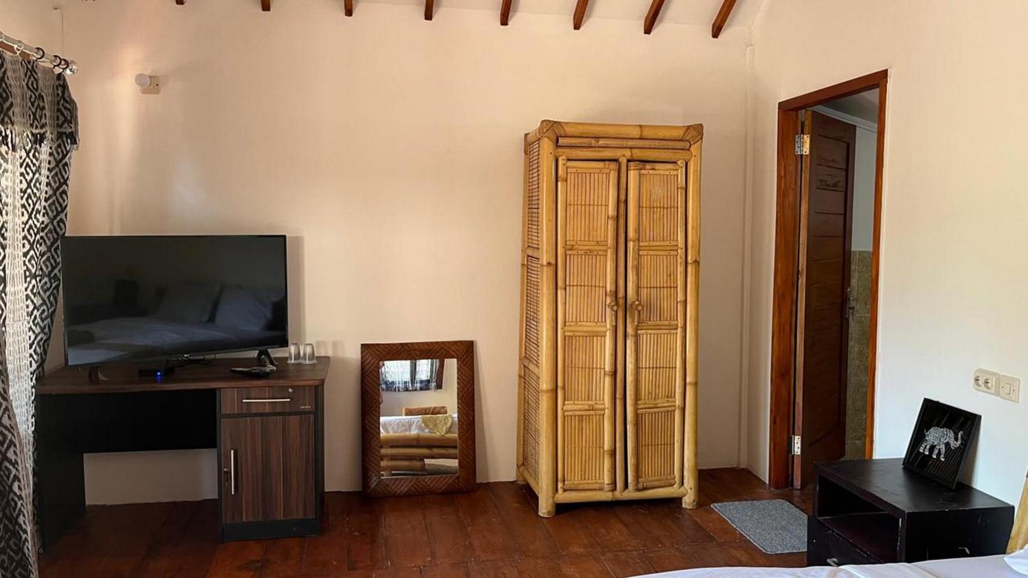Cici Bungalow Senggigi Mangsit Kültér fotó